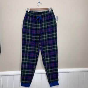 NWT women’s plaid pyjamas